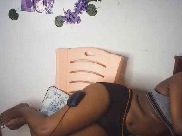 AmaniG webcam