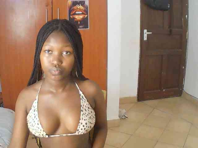 AmaniG webcam