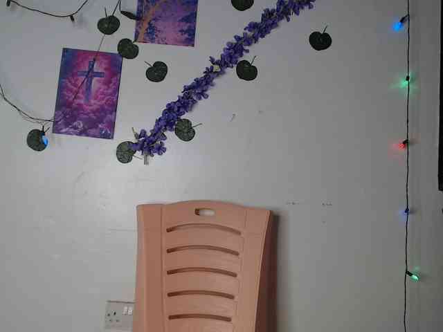 AmaniG webcam