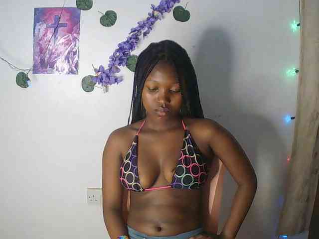 AmaniG webcam
