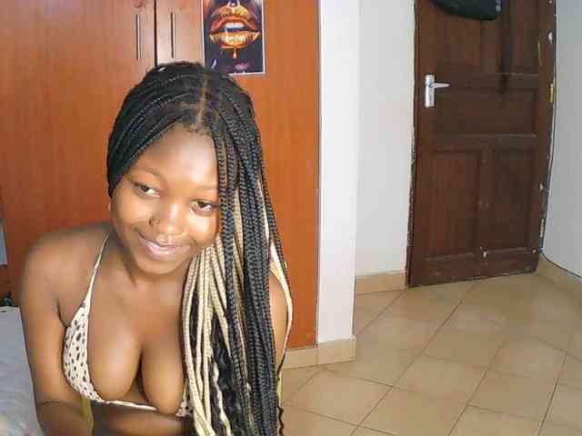 AmaniG webcam