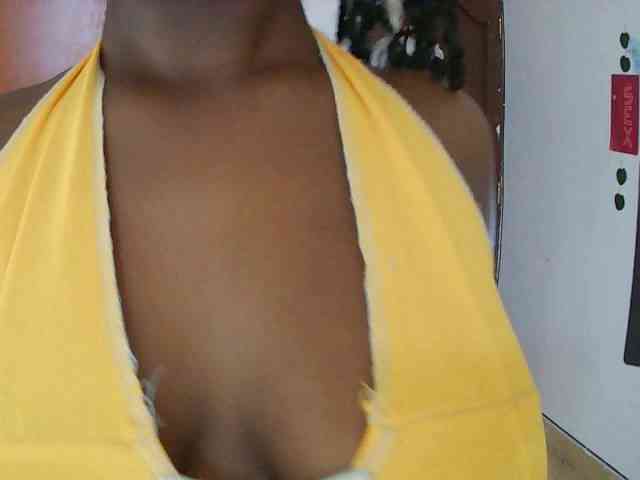 AmaniG webcam