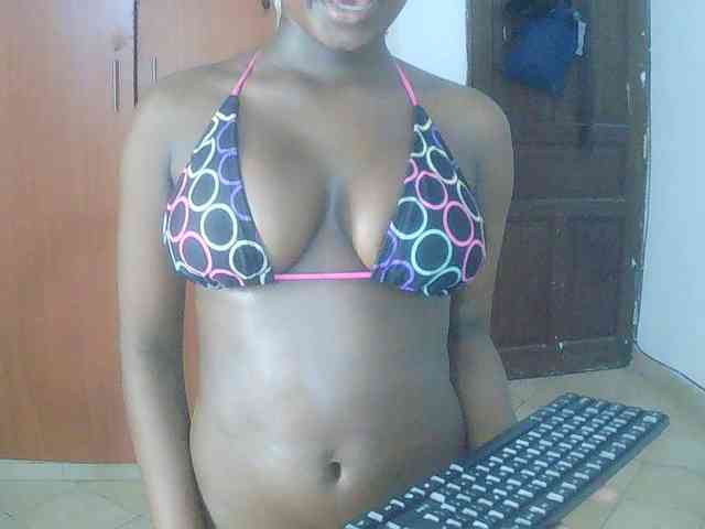 AmaniG webcam