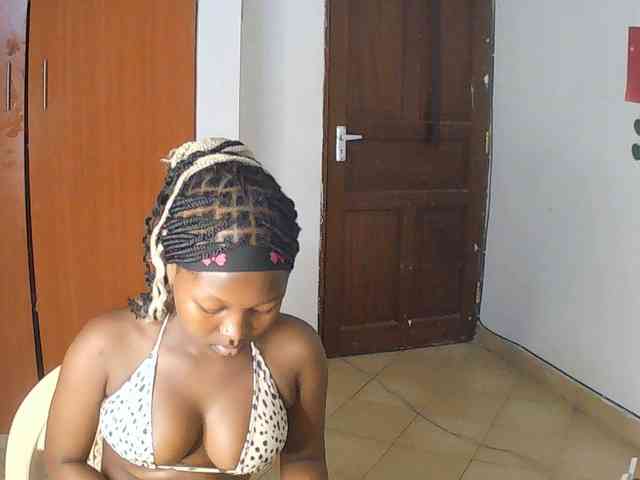 AmaniG webcam