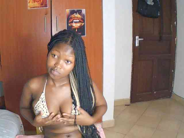 AmaniG webcam