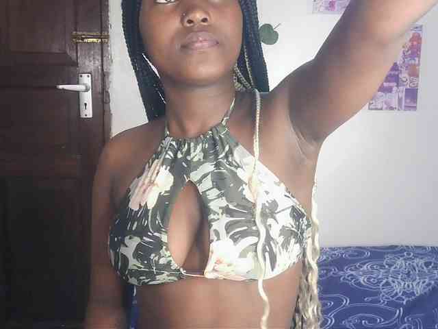 AmaniG webcam