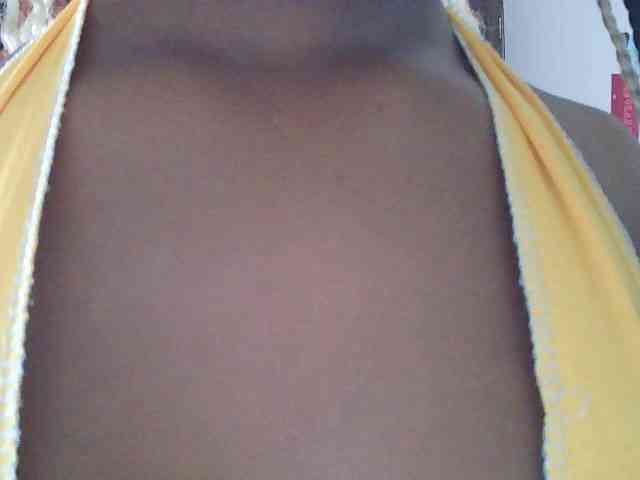AmaniG webcam