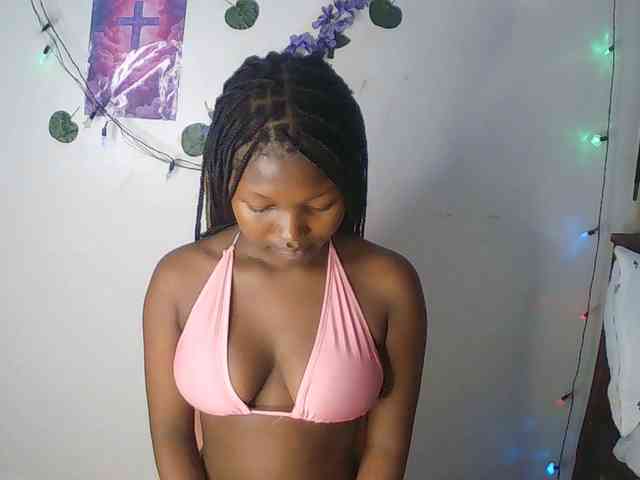 AmaniG webcam