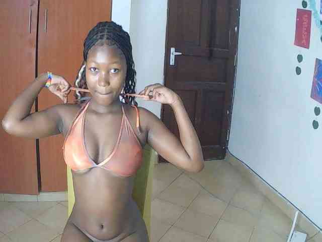 AmaniG webcam