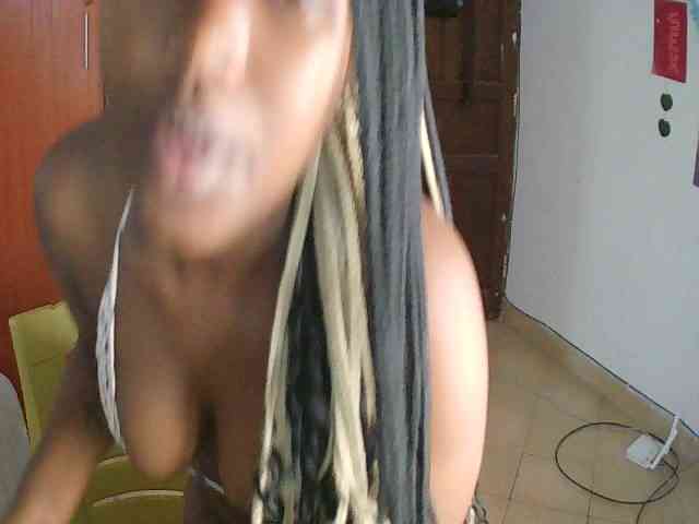AmaniG webcam