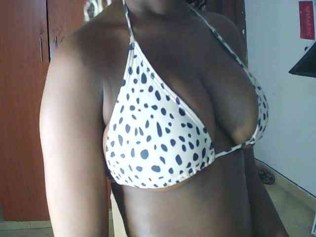 AmaniG webcam