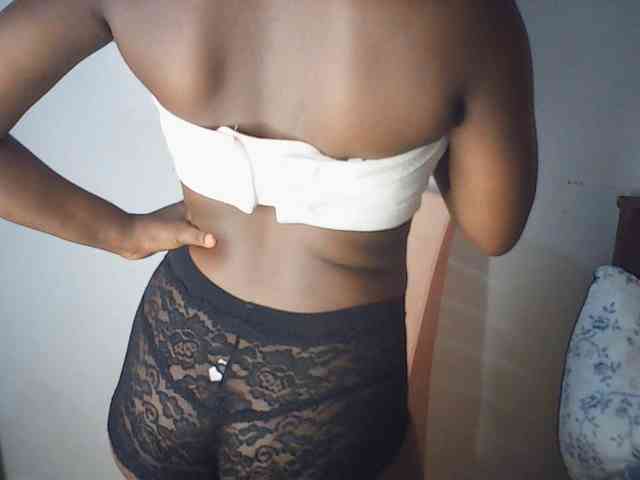 AmaniG webcam