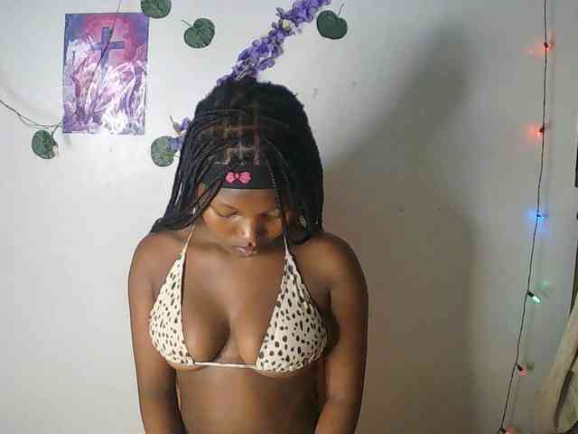 AmaniG webcam