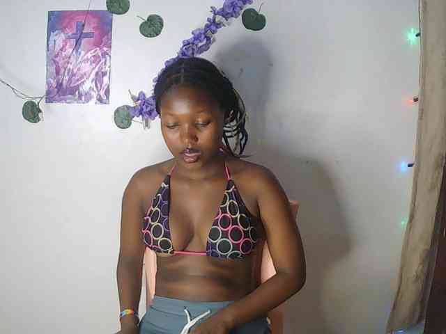 AmaniG webcam