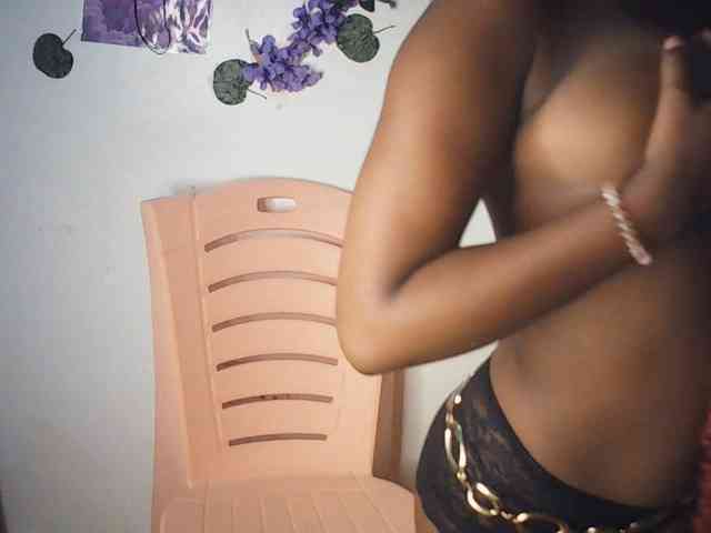 AmaniG webcam