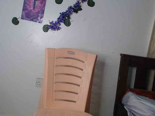 AmaniG webcam