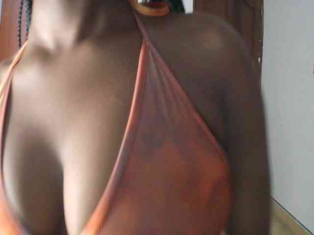 AmaniG webcam
