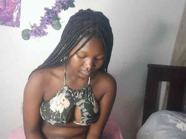 AmaniG webcam
