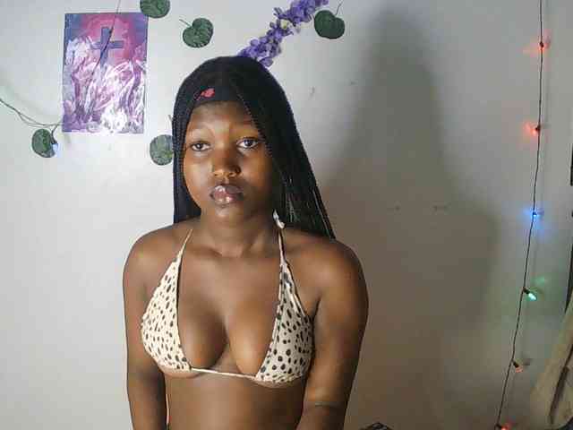 AmaniG webcam