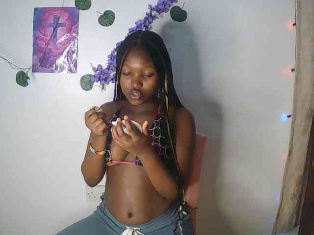 AmaniG webcam