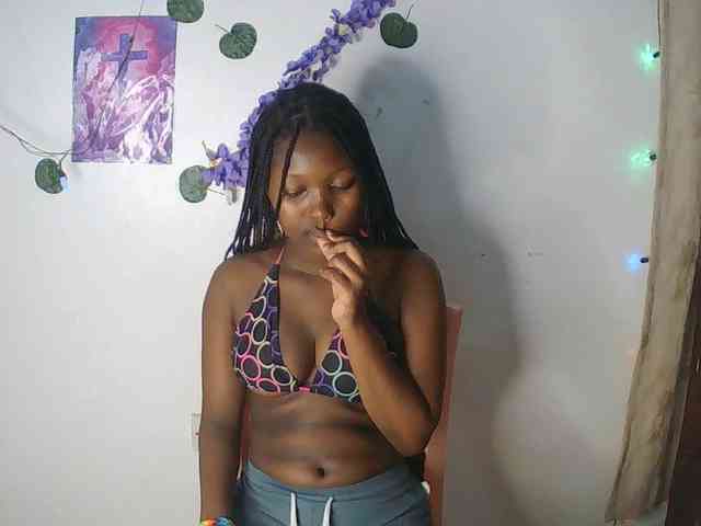 AmaniG webcam