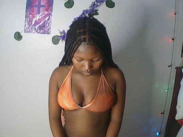 AmaniG webcam