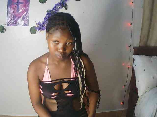 AmaniG webcam