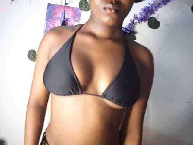 AmaniG webcam