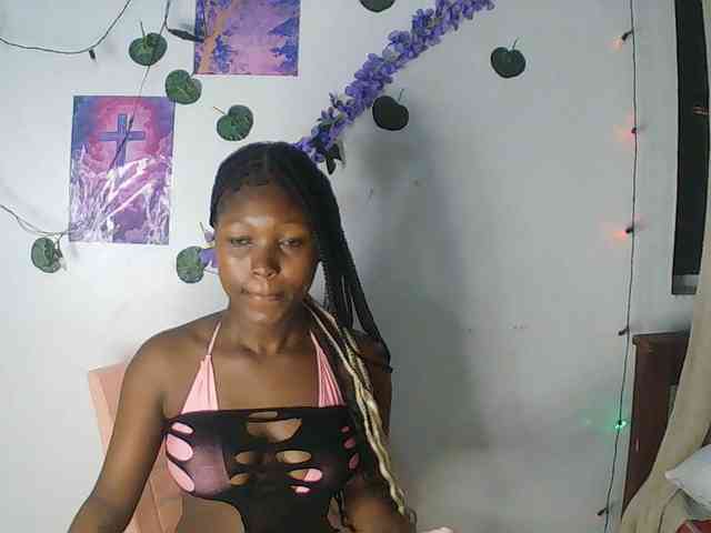 AmaniG webcam