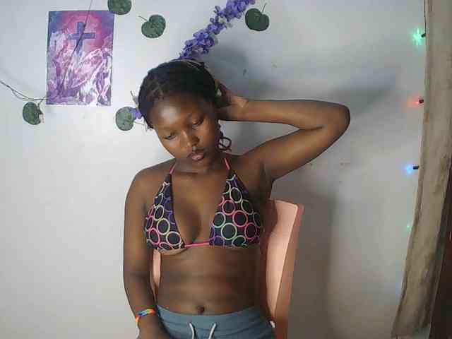 AmaniG webcam
