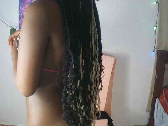 AmaniG webcam