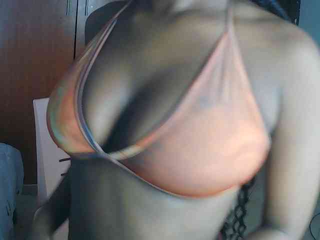 AmaniG webcam
