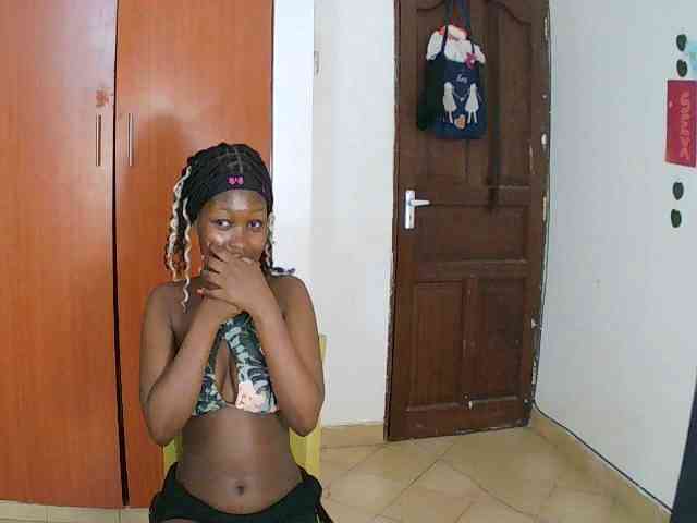 AmaniG webcam