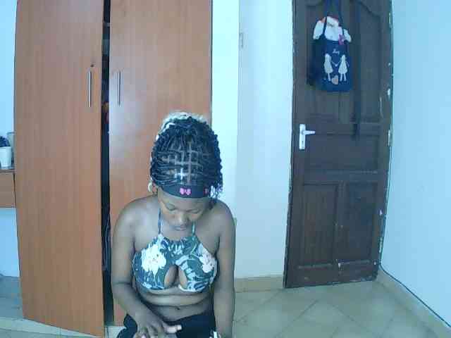 AmaniG webcam