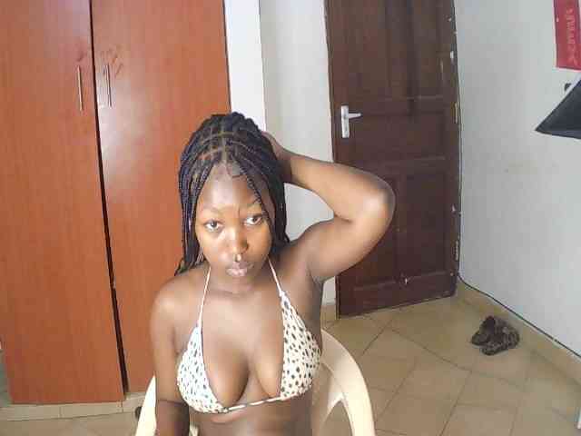AmaniG webcam