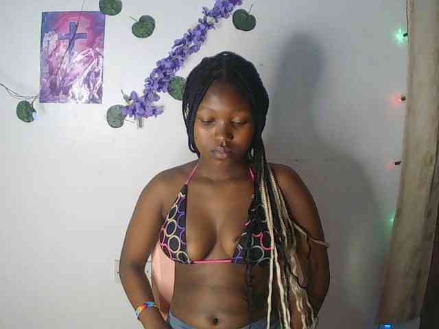 AmaniG webcam