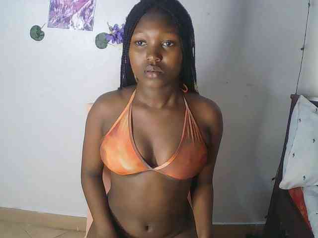 AmaniG webcam