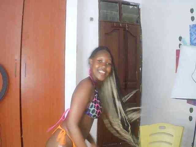 AmaniG webcam