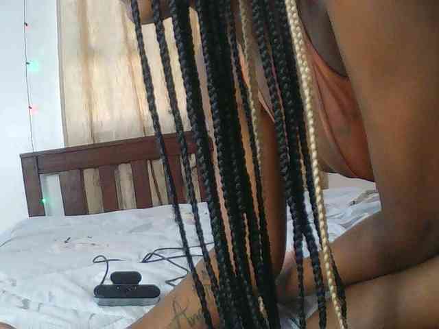 AmaniG webcam