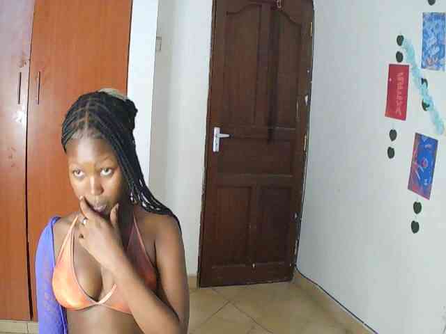AmaniG webcam