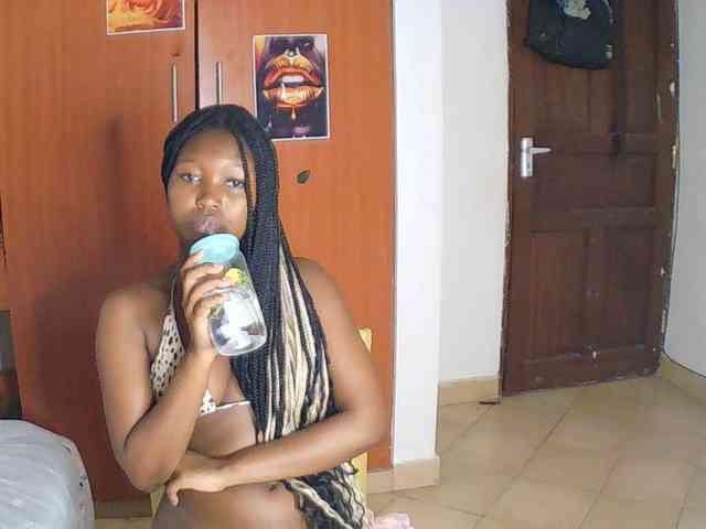 AmaniG webcam
