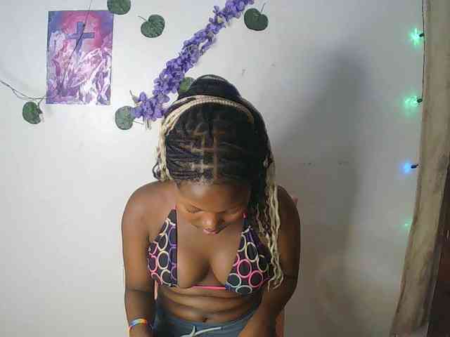 AmaniG webcam