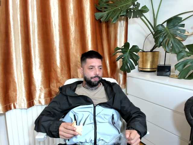 TommyDum — live male cam