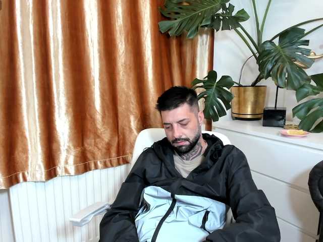 TommyDum — live male cam