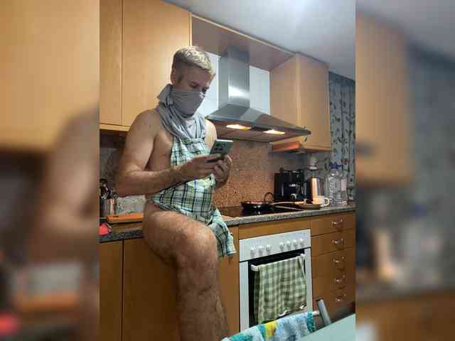 AfanasyiKuzmich Sex Cam Show
