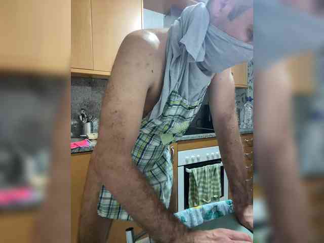 AfanasyiKuzmich Sex Cam Show