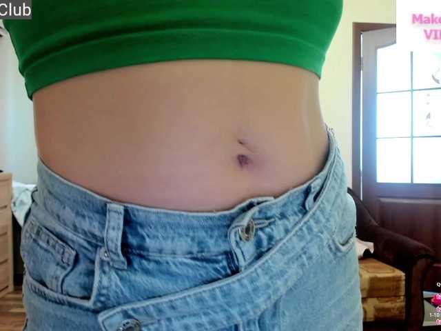 PlayfulAlice — live female cam