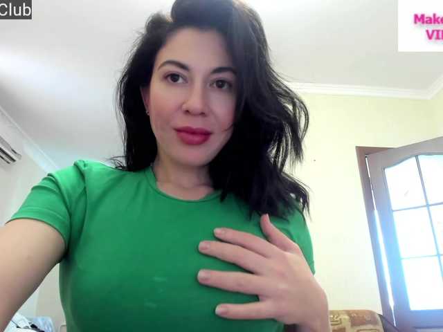 PlayfulAlice — live female cam