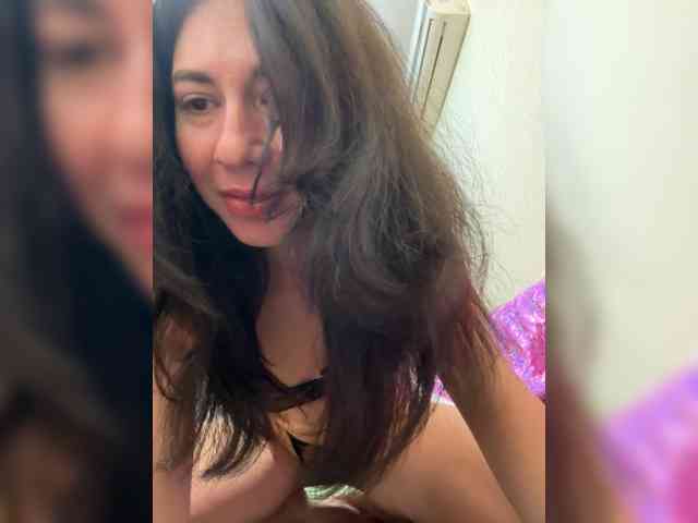 PlayfulAlice webcam