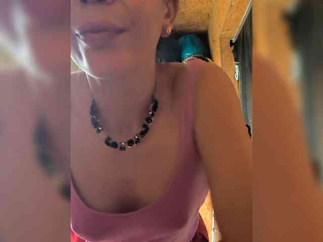 PlayfulAlice webcam